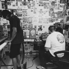 Hör dir 90culture an, schau dir Musikvideos an, lies die Biografie, finde Tourdaten und mehr!