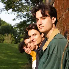 Hör dir Matricola an, schau dir Musikvideos an, lies die Biografie, finde Tourdaten und mehr!