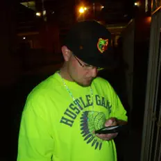 收听 Jay1、观看音乐视频、阅读小传、查看巡演日期等 ！