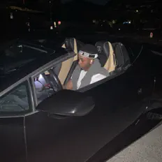 Romeo William सुनें, म्यूज़िक वीडियो देखें, बायो पढ़ें, दौरे की तारीखें और बहुत कुछ देखें!