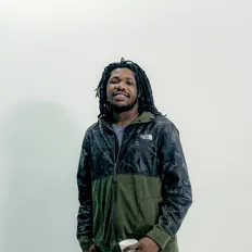 Racks Ynh सुनें, म्यूज़िक वीडियो देखें, बायो पढ़ें, दौरे की तारीखें और बहुत कुछ देखें!