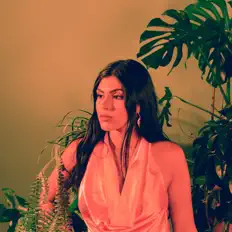 收听 Jasmine Singh、观看音乐视频、阅读小传、查看巡演日期等 ！