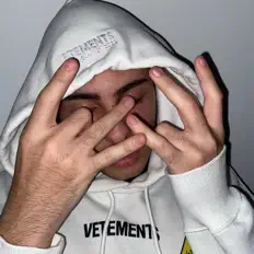 Chillnattyyyを聴いたり、ミュージックビデオを鑑賞したり、経歴やツアー日程などを確認したりしましょう！