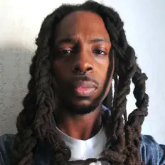 Prestinを聴いたり、ミュージックビデオを鑑賞したり、経歴やツアー日程などを確認したりしましょう！