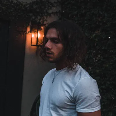 Listen to HEYITSLUKA, watch music videos, read bio, see tour dates & more!