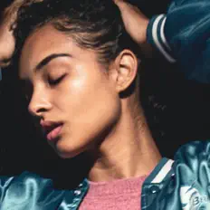 聆聽 Jessica Jarrell、觀看音樂影片、閱讀小傳、查看巡演日期等！