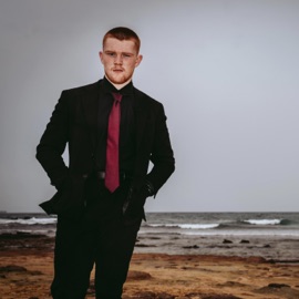 WORRY LESS (feat. SOLOCELO) Flynn Kiely