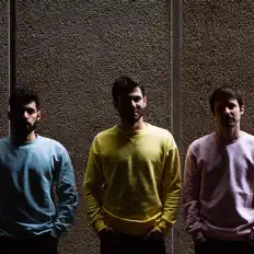 收听 Moscow Club、观看音乐视频、阅读小传、查看巡演日期等 ！