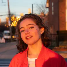 Dengarkan Aida Mireille, tonton video musik, baca bio, lihat tanggal tur & lainnya!