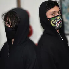 Escucha a Bruxaria, mira vídeos musicales, lee la biografía, consulta fechas de giras y mucho más.