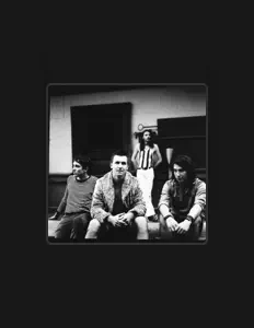 Ouve Вторые Брюки, vê vídeos de música, lê a biografia, vê as datas da digressão e muito mais!