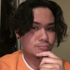 SBNLKOを聴いたり、ミュージックビデオを鑑賞したり、経歴やツアー日程などを確認したりしましょう！