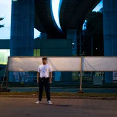 收听 Dkae、观看音乐视频、阅读小传、查看巡演日期等 ！