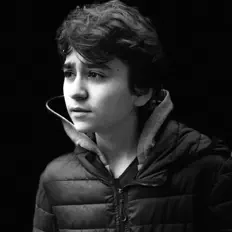 Aybars Ibakを聴いたり、ミュージックビデオを鑑賞したり、経歴やツアー日程などを確認したりしましょう！