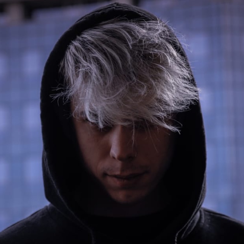 Turnupsoundz - Usne (feat. Void)