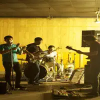 Ascolta undefined, guarda video musicali, leggi la biografia, vedi le date del tour & altro!