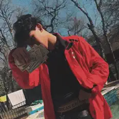 Poslechněte si interpreta Lil Cliff, sledujte hudební videa, přečtěte si životopis, podívejte se na data turné a další informace.