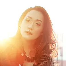 收听 Julianne Tarroja、观看音乐视频、阅读小传、查看巡演日期等 ！