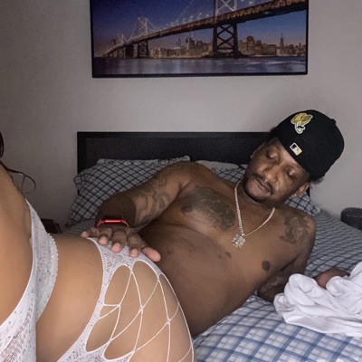 FreakBitch (feat. 3kneebleeder) - Single