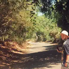 Hör dir Gloom an, schau dir Musikvideos an, lies die Biografie, finde Tourdaten und mehr!