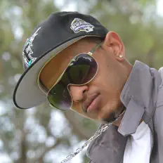 聆聽 Franc Underwood、觀看音樂影片、閱讀小傳、查看巡演日期等！