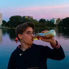 Escucha a Mc Airian, mira vídeos musicales, lee la biografía, consulta fechas de giras y mucho más.