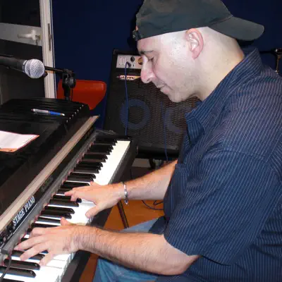 Listen to Riccardo Dalli Cardillo, watch music videos, read bio, see tour dates & more!