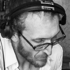 Yann Lebreuillyを聴いたり、ミュージックビデオを鑑賞したり、経歴やツアー日程などを確認したりしましょう！