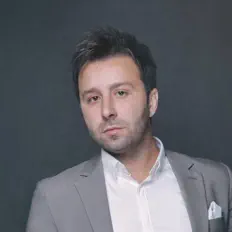 收听 Nadim、观看音乐视频、阅读小传、查看巡演日期等 ！