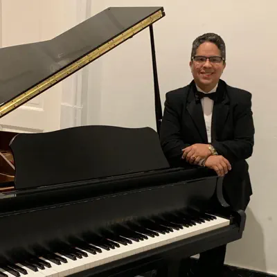 Listen to Juan Carlos Vega, watch music videos, read bio, see tour dates & more!