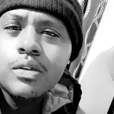 Ascolta Richmoe, guarda video musicali, leggi la biografia, vedi le date del tour & altro!