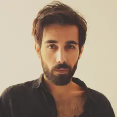 Ascolta Kadirhan Ayter, guarda video musicali, leggi la biografia, vedi le date del tour & altro!