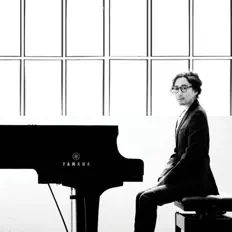 聆聽 Jung Jae Hyung、觀看音樂影片、閱讀小傳、查看巡演日期等！