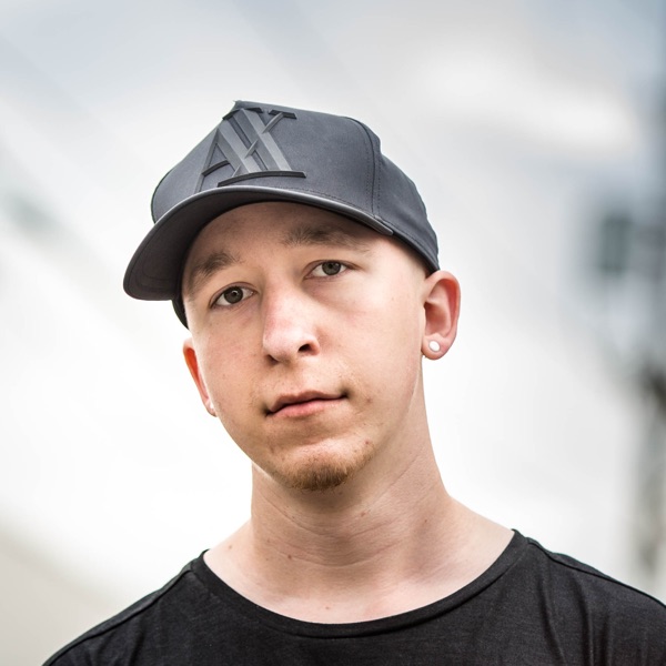 Luke Anders's avatar