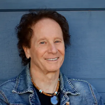 Listen to Peter Foldy, watch music videos, read bio, see tour dates & more!