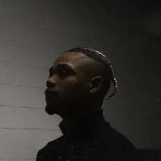 收听 Lamont Holt、观看音乐视频、阅读小传、查看巡演日期等 ！