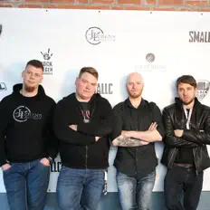 聆聽 Lebenslaenglich、觀看音樂影片、閱讀小傳、查看巡演日期等！