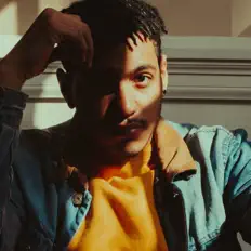 Dengarkan Chris Martinez, tonton video musik, baca bio, lihat tanggal tur & lainnya!
