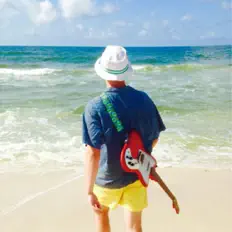 Jelly सुनें, म्यूज़िक वीडियो देखें, बायो पढ़ें, दौरे की तारीखें और बहुत कुछ देखें!