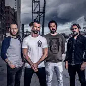 Hör dir King Hiss an, schau dir Musikvideos an, lies die Biografie, finde Tourdaten und mehr!