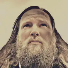 Écoutez Daniel Gray, regardez des vidéoclips, lisez la biographie, consultez les dates de tournée et plus encore !