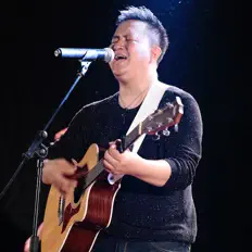 收听 Kim Pau、观看音乐视频、阅读小传、查看巡演日期等 ！