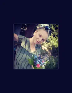 Ascolta Madda Lena, guarda video musicali, leggi la biografia, vedi le date del tour & altro!