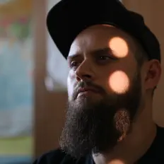 Ouve Mekow, vê vídeos de música, lê a biografia, vê as datas da digressão e muito mais!