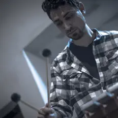 Escucha a Gerardo Verdun, mira vídeos musicales, lee la biografía, consulta fechas de giras y mucho más.