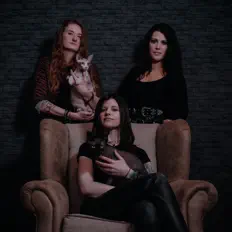 聆聽 Haxan、觀看音樂影片、閱讀小傳、查看巡演日期等！