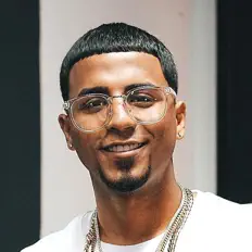 Ouça Denviel, assista a videoclipes, leia a biografia, veja as datas das turnês e mais!