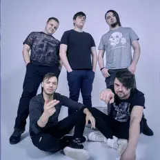 Hör dir Bad/Poets an, schau dir Musikvideos an, lies die Biografie, finde Tourdaten und mehr!