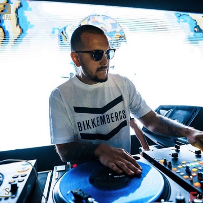 聆聽 DJ Cave、觀看音樂影片、閱讀小傳、查看巡演日期等！