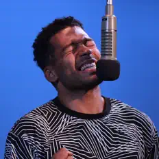 Ακούστε περιεχόμενο από Dulche, παρακολουθήστε μουσικά βίντεο, διαβάστε το βιογραφικό, δείτε ημερομηνίες περιοδείας, και πολλά ακόμη!